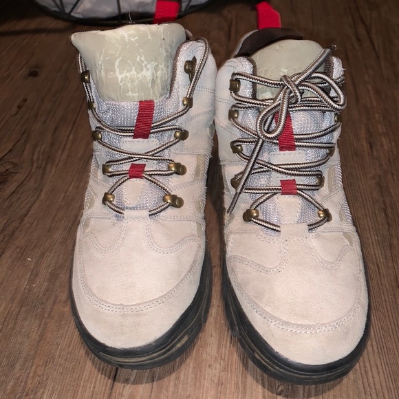 ITASCA Women’s Hiking Boots - Picture 3 of 7